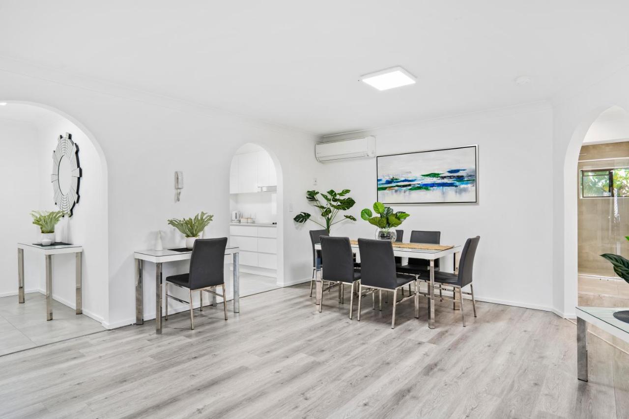 Coco Bella Retreat In Central Surfers - Sleeps 6-8 Gold Coast Buitenkant foto