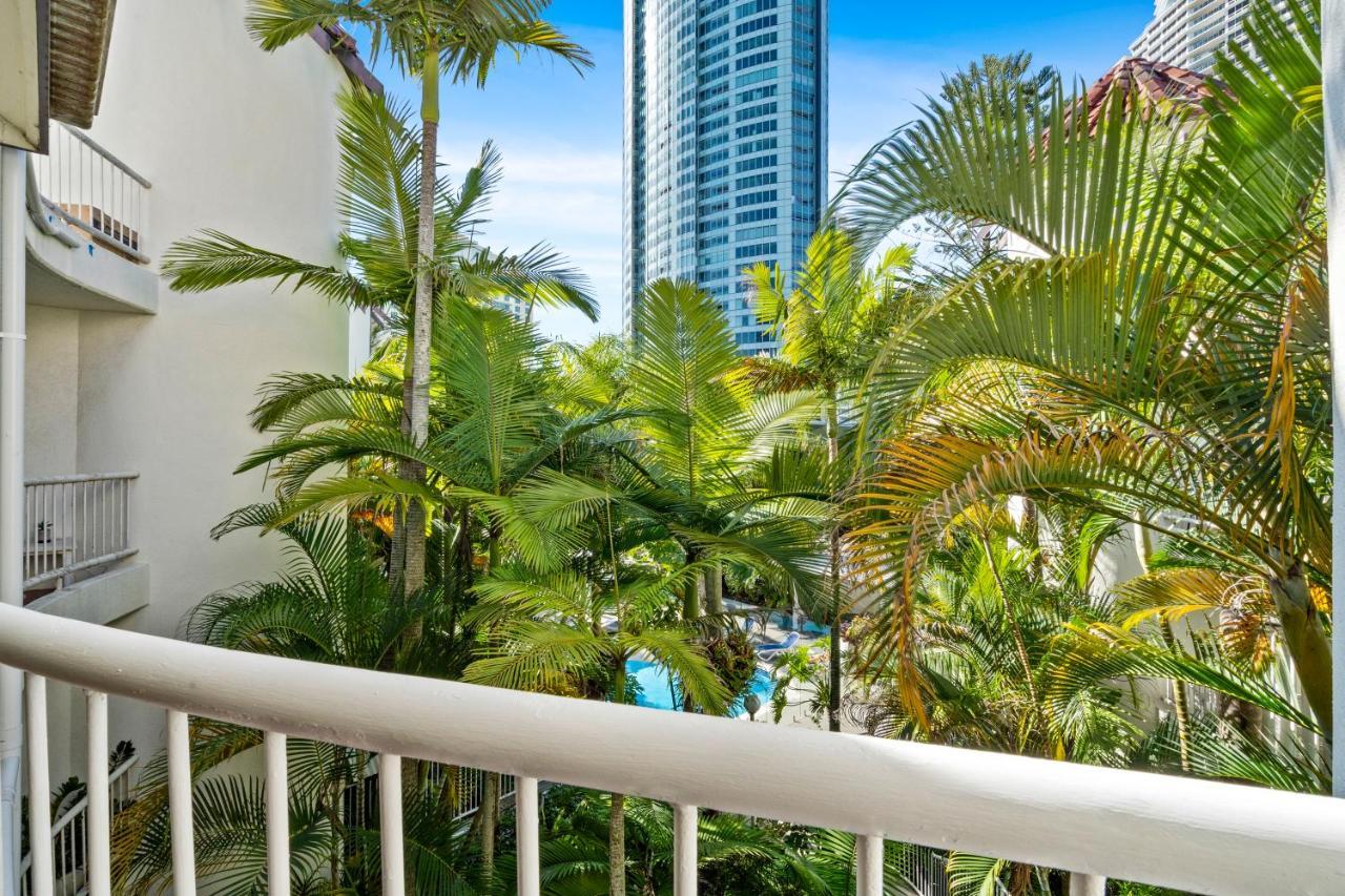 Coco Bella Retreat In Central Surfers - Sleeps 6-8 Gold Coast Buitenkant foto